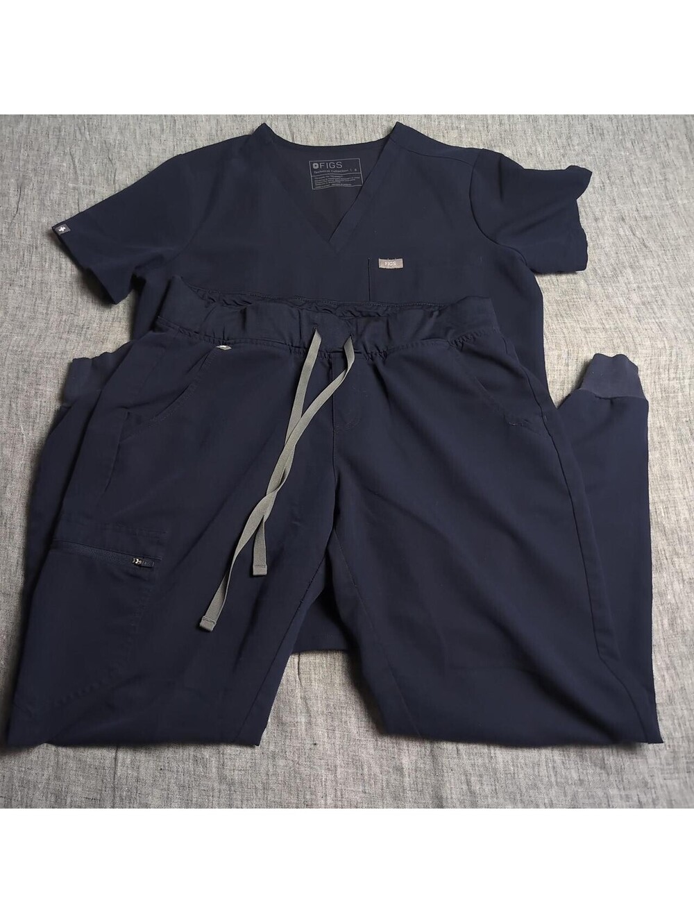 Figs Scrub Set Women's - Catarina Top S, Zamora Joggers M - Navy